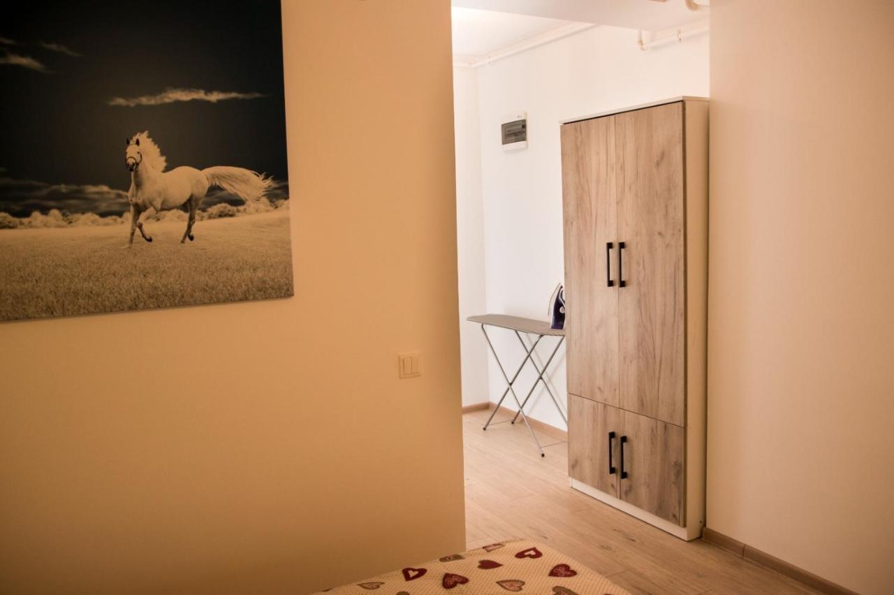 Studio Moghioros Rezidence 2 Boekarest Buitenkant foto
